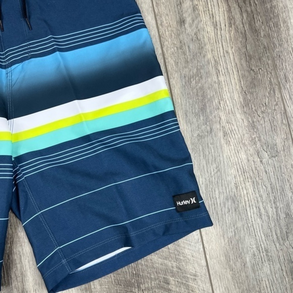 Hurley Mens Blue Stripe Swim Trunks - Picture 7 of 9